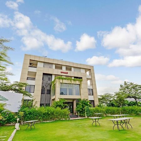 Kāla Oyo 48352 Hotel Bhagyalaxmi المظهر الخارجي الصورة