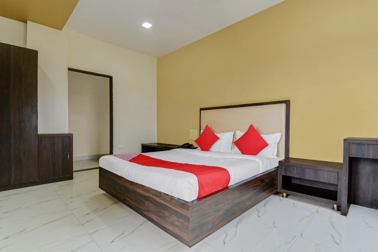 Kāla Oyo 48352 Hotel Bhagyalaxmi المظهر الخارجي الصورة