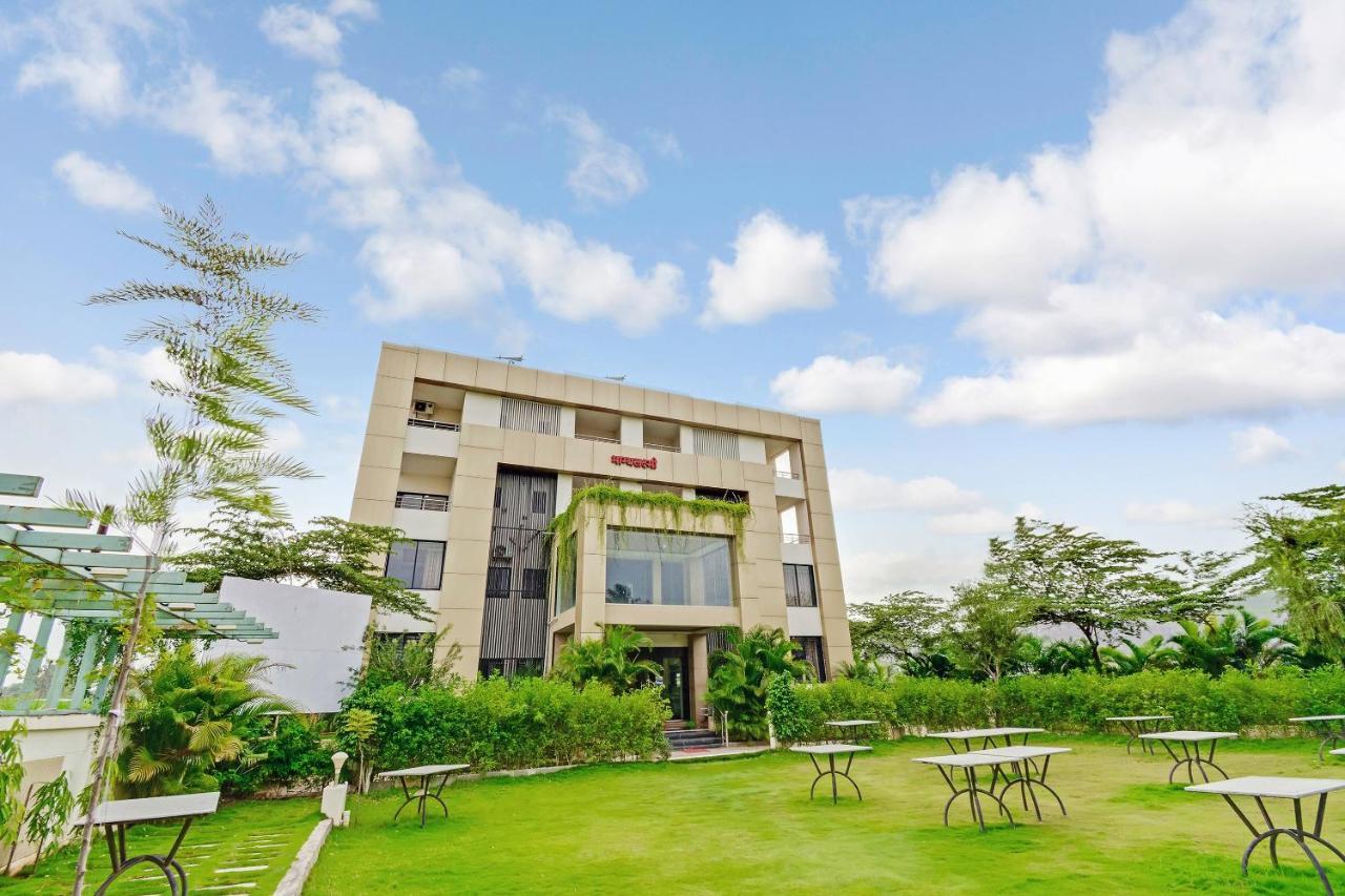 Kāla Oyo 48352 Hotel Bhagyalaxmi المظهر الخارجي الصورة