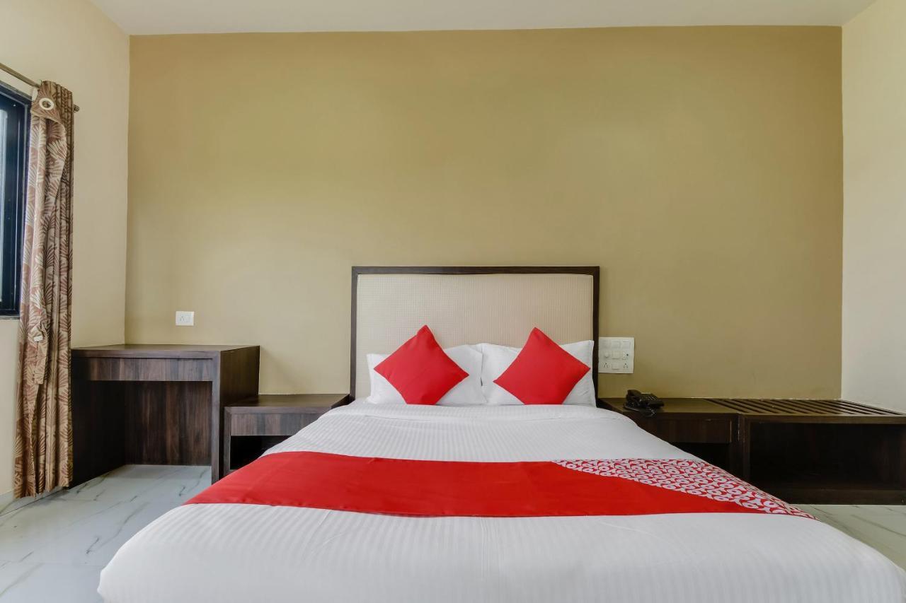 Kāla Oyo 48352 Hotel Bhagyalaxmi المظهر الخارجي الصورة