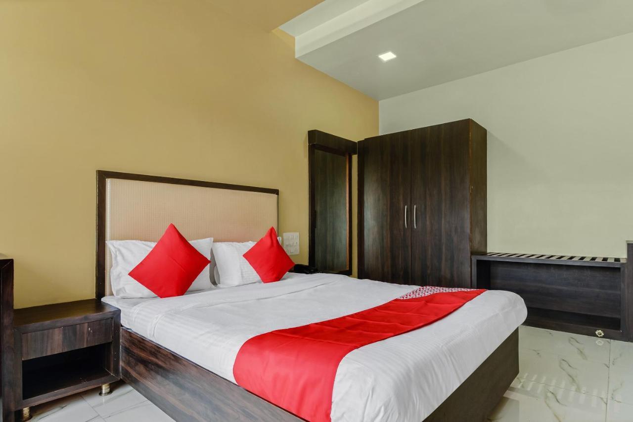 Kāla Oyo 48352 Hotel Bhagyalaxmi المظهر الخارجي الصورة
